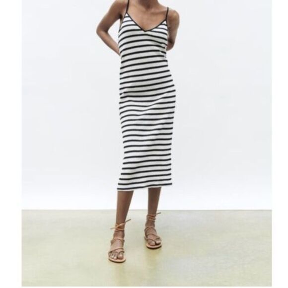 Zara Dresses & Skirts - Zara Black and White Knit Midi Dress Size M